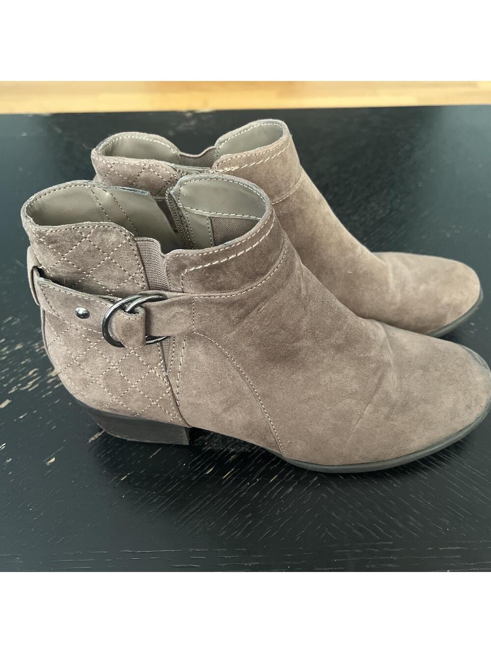 UNISA Black Ankle Booties Women Size 9M